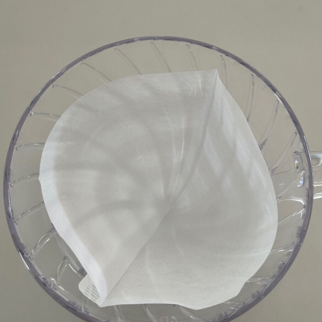 ドリッパーにセットしたフィルター